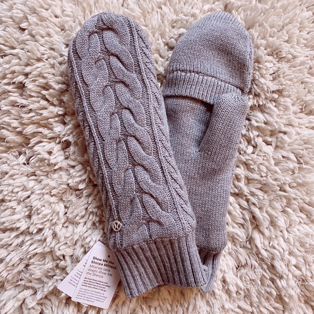 Lululemon Show Me The Sherpa Mittens